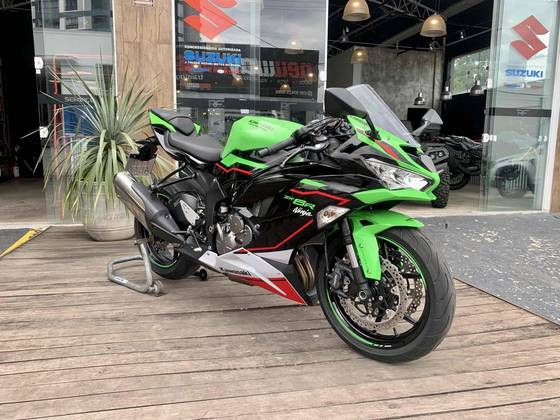 KAWASAKI NINJA ZX-6R KRT 